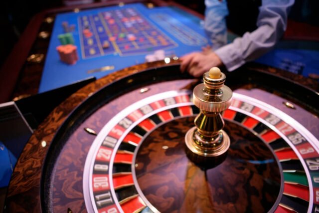 8MBNPG3K5u (1) https://www.shutterstock.com/image-photo/roulette-gambling-table-casino-1042261840